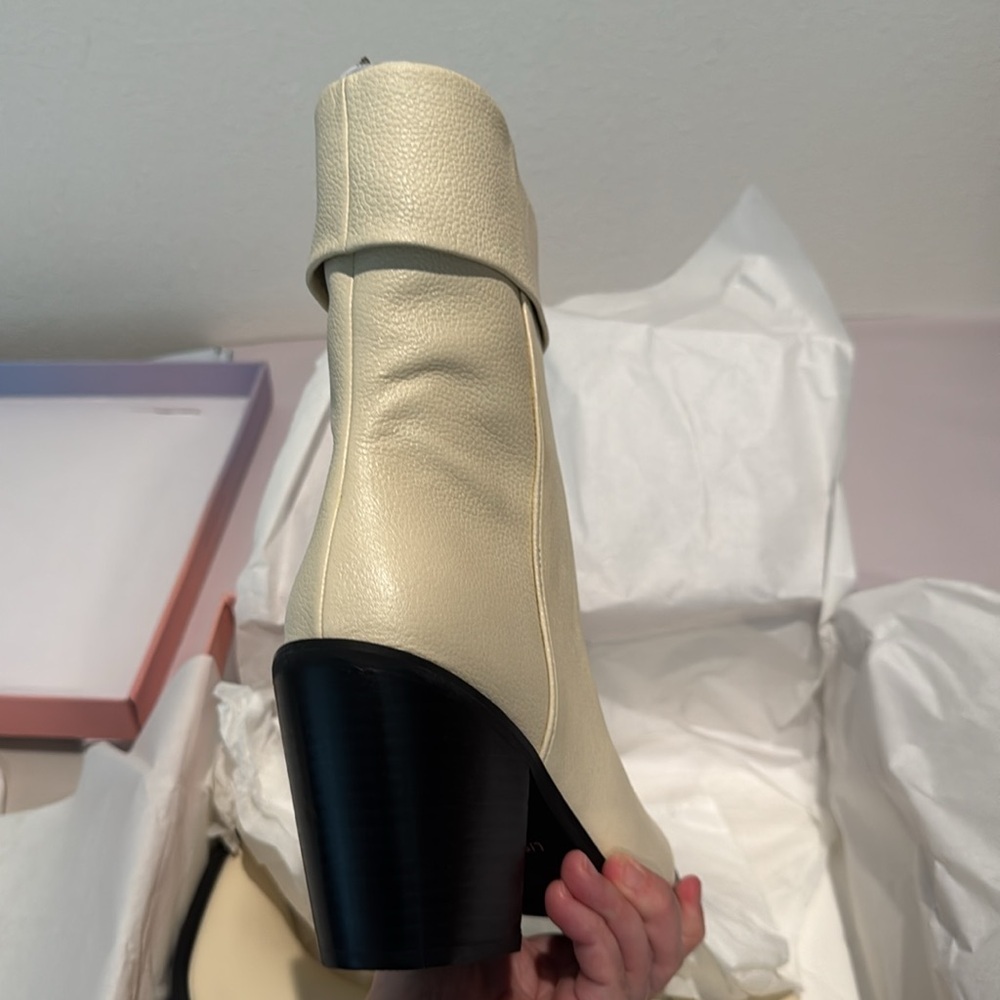 Nordstrom Lisa Vicky Mae-V Elegant Cream Ankle Boots - Picture 6 of 8